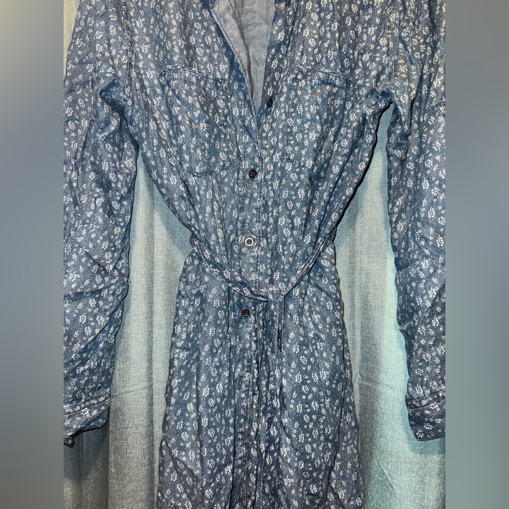 Velvet Heart Light Blue Floral dress - Picture 3 of 7